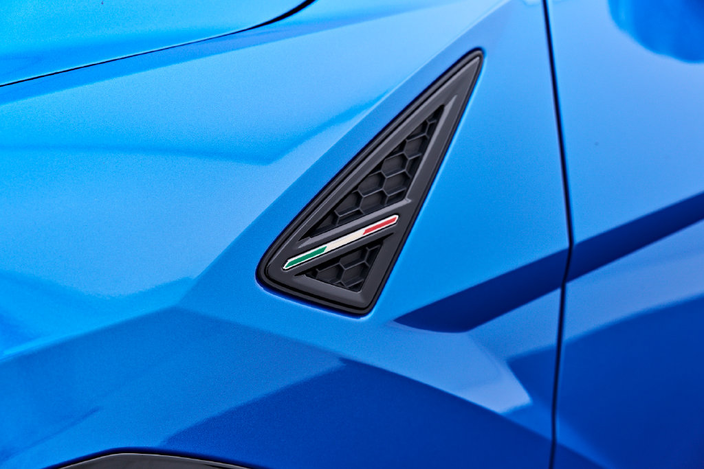 Used 2020 Lamborghini Urus AWD/4WD image 19