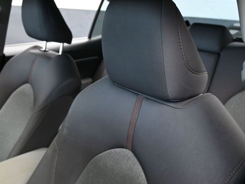 Used 2019 Toyota Camry LE image 16