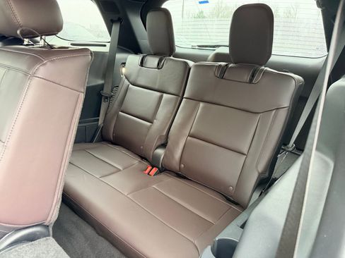 New 2026 Ford Explorer Platinum image 33