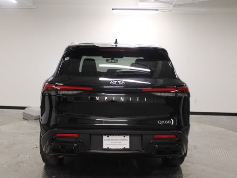 Certified 2025 INFINITI QX60 Luxe w/ Vision Package image 6