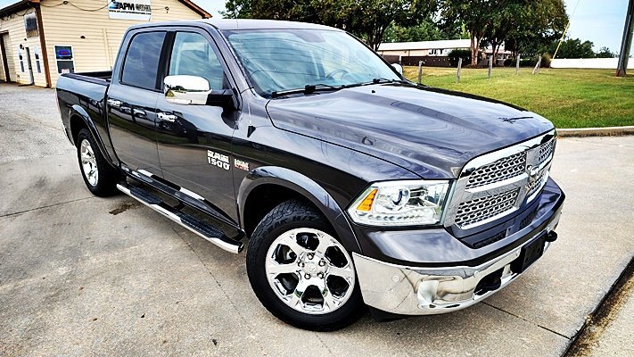 Used 2016 RAM 1500 Laramie w/ Convenience Group RWD image 4