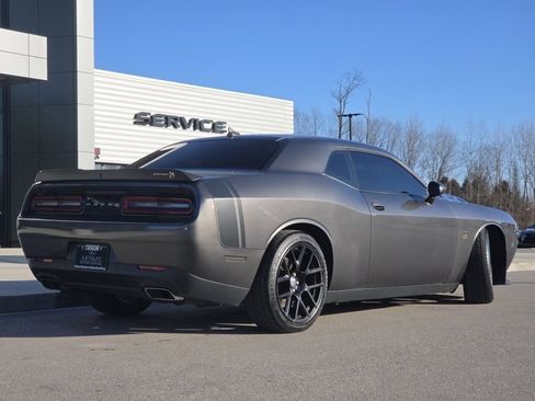 Used 2015 Dodge Challenger R/T Scat Pack w/ Leather Interior Group image 27