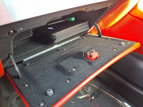 Used 2002 Ford Thunderbird Deluxe image 31