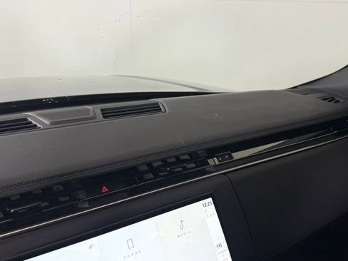 Certified 2025 Land Rover Range Rover SV image 35