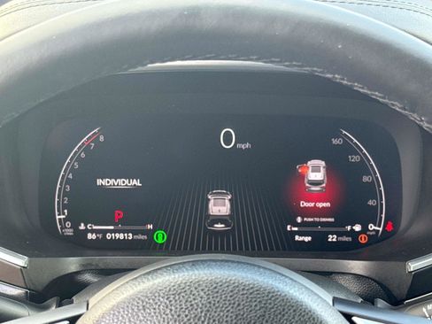 Used 2023 Acura MDX FWD w/ Technology Package image 33