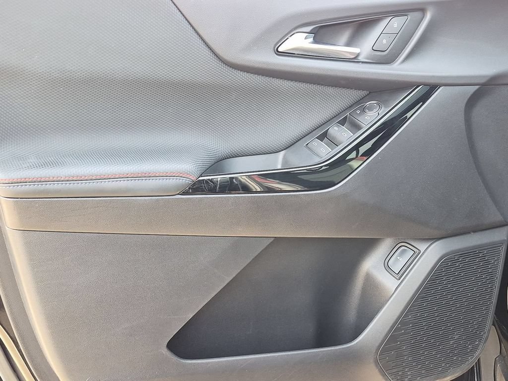 Used 2025 Chevrolet Equinox RS w/ Safety and Technology Package FWD image 23