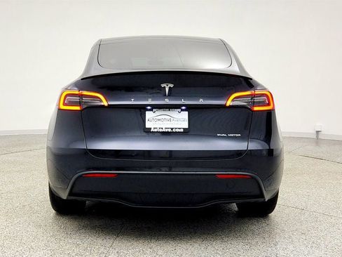 Used 2024 Tesla Model Y Long Range image 6