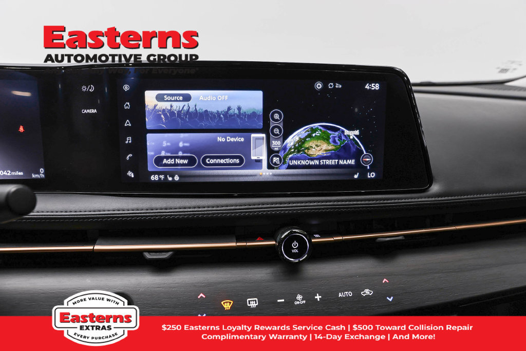 Used 2024 Nissan Ariya AWD image 13
