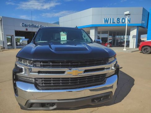 Used 2021 Chevrolet Silverado 1500 LT AWD/4WD image 3