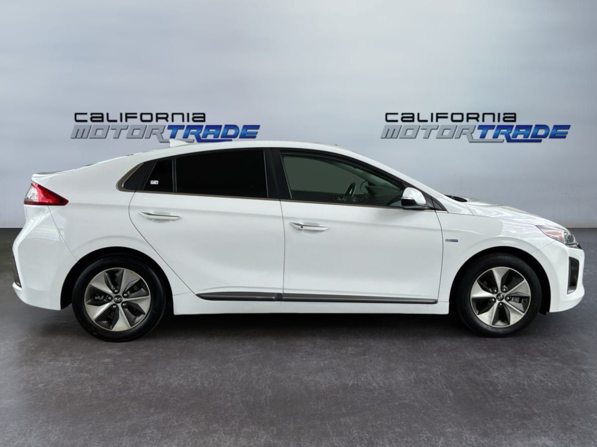 Used 2018 Hyundai Ioniq Limited FWD image 4