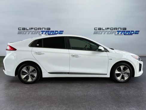 Used 2018 Hyundai Ioniq Limited FWD image 4