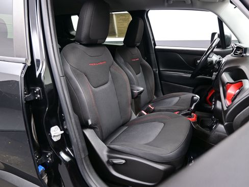 Used 2017 Jeep Renegade Trailhawk image 13