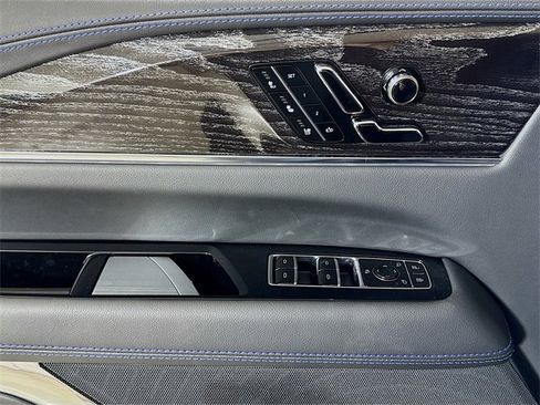 New 2025 Cadillac Escalade IQ Luxury 1 w/ Smart Trailering package image 16