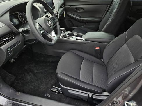 Certified 2025 Nissan Sentra SV w/ Trunk Package image 16