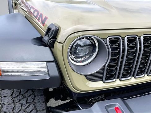 Used 2026 Jeep Gladiator Rubicon AWD/4WD image 30