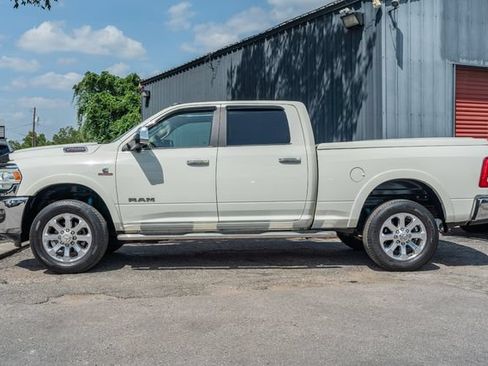 Used 2019 RAM 2500 Laramie AWD/4WD image 3
