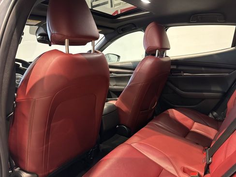 Used 2024 MAZDA MAZDA3 s image 25