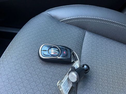 Used 2025 Buick Encore GX Preferred image 22