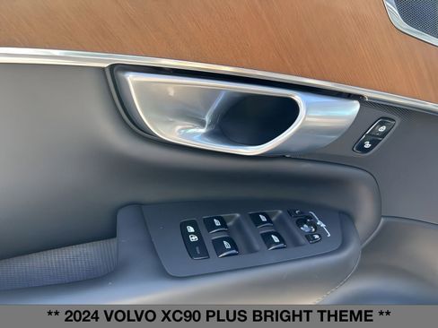 Used 2024 Volvo XC90 B5 Plus image 20