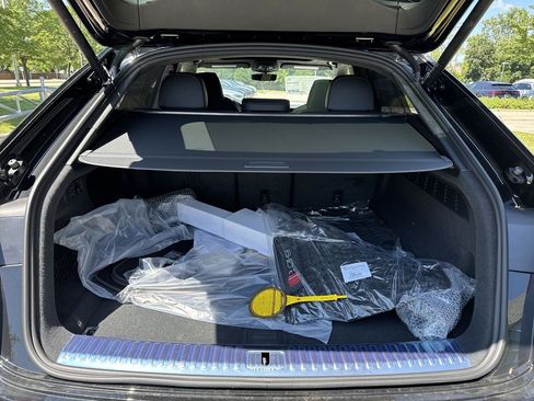 New 2026 Audi SQ8 Prestige AWD/4WD image 34