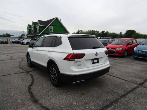 Used 2021 Volkswagen Tiguan SE w/ Panoramic Sunroof Package AWD/4WD image 5