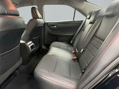 Used 2017 Toyota Camry SE image 12