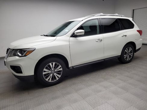 Used 2018 Nissan Pathfinder SV AWD/4WD image 2