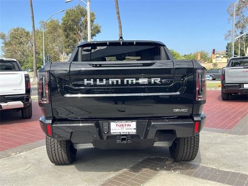 New 2026 GMC Hummer EV 4x4 Crew Cab image 4