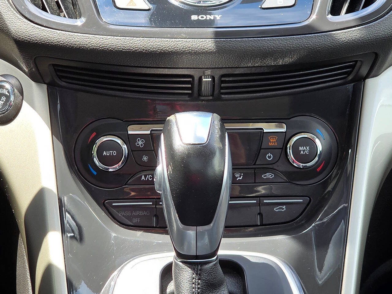 Used 2013 Ford C-MAX SEL FWD image 25