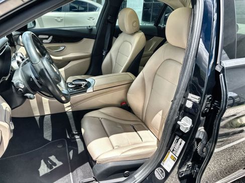Used 2015 Mercedes-Benz C 300 Sedan image 3