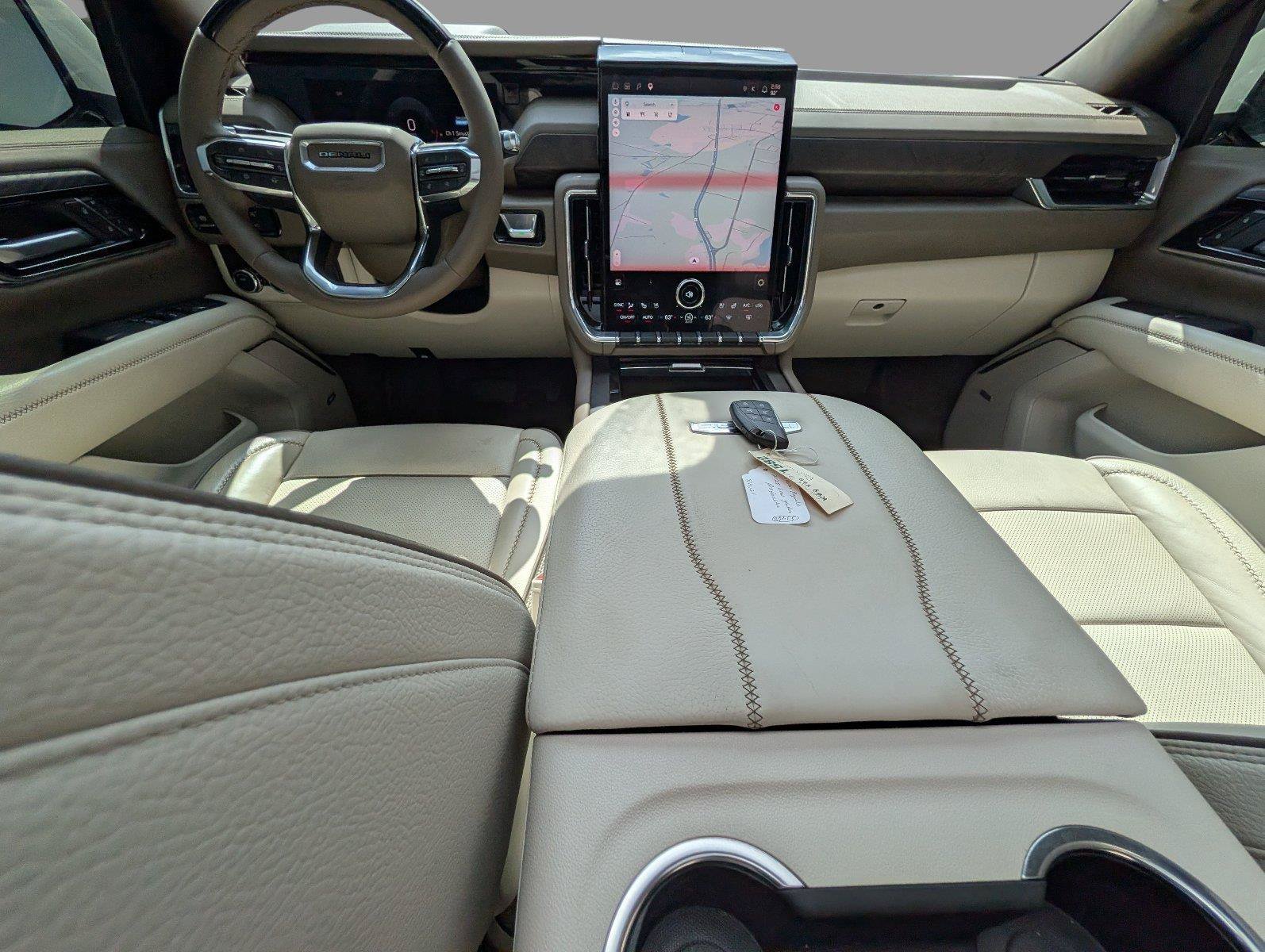 Used 2025 GMC Yukon Denali RWD image 27