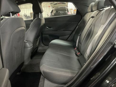 Used 2021 Hyundai Elantra SEL w/ Convenience + Premium Package image 27