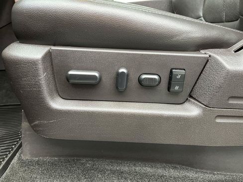 Used 2014 Ford F150 FX4 w/ Equipment Group 402A Luxury AWD/4WD image 14