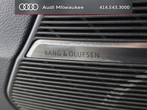 Used 2023 Audi Q7 3.0T Prestige w/ Prestige Package AWD/4WD image 17