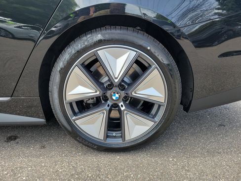 New 2026 BMW i4 xDrive40i w/ Premium Package AWD/4WD image 24