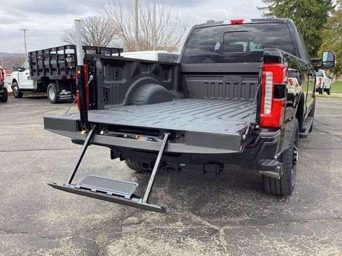New 2026 Ford F250 Lariat w/ Black Appearance Package AWD/4WD image 18