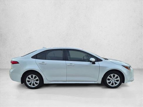 Used 2026 Toyota Corolla LE FWD image 4