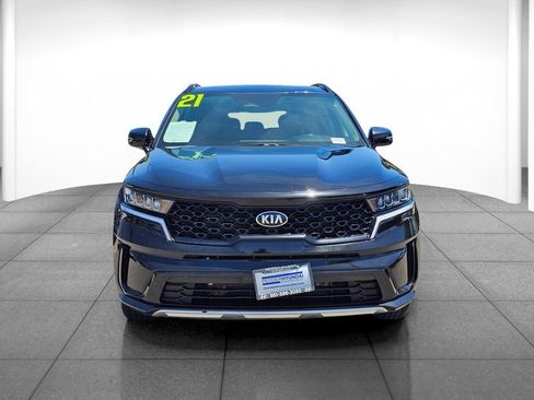 Used 2021 Kia Sorento S FWD image 2