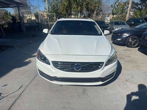 Used 2015 Volvo S60 T6 Platinum image 1