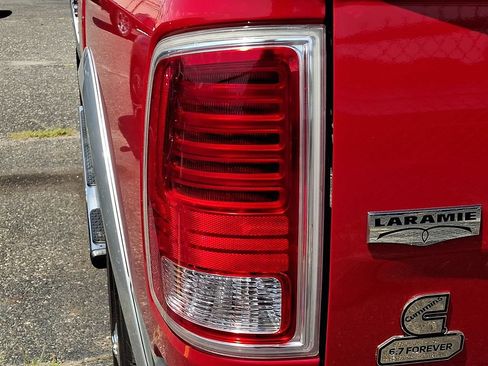 Used 2018 RAM 3500 Laramie AWD/4WD image 8