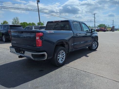 Used 2022 Chevrolet Silverado 1500 LT AWD/4WD image 25