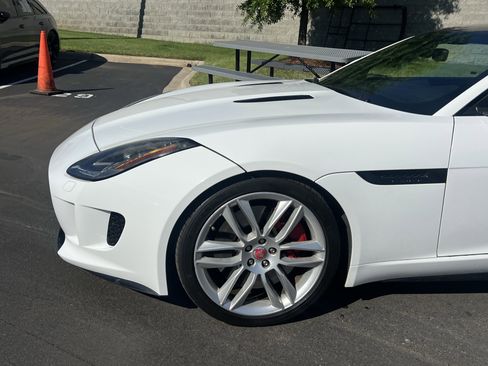 Used 2015 Jaguar F-TYPE R image 13