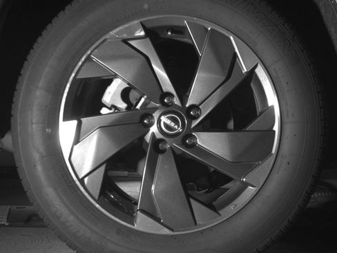 Used 2025 Nissan Rogue SV AWD/4WD image 15