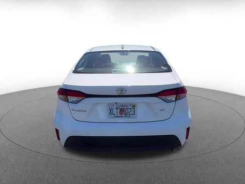 Used 2025 Toyota Corolla LE FWD image 12