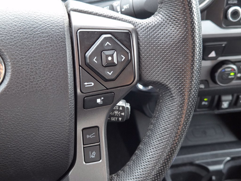 Used 2021 Toyota Tacoma TRD Sport w/ Technology Package AWD/4WD image 16