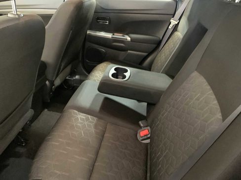 Used 2020 Mitsubishi Outlander Sport SE image 5