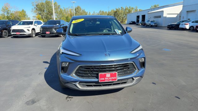 Used 2025 Buick Encore GX Preferred w/ Comfort Package AWD/4WD image 3