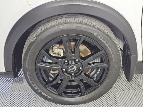 Used 2024 Nissan Kicks SV FWD image 10