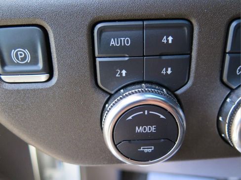 Used 2025 GMC Sierra 1500 SLT w/ SLT Premium Plus Package AWD/4WD image 12