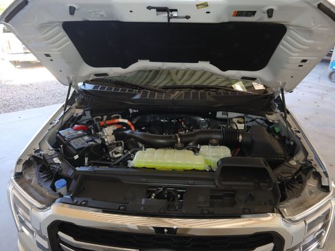 New 2025 Ford F150 Lariat w/ Equipment Group 502A High image 21